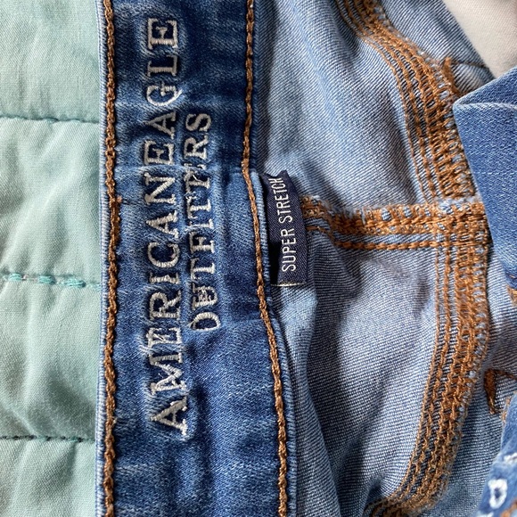 American Eagle shorts - Picture 2 of 3